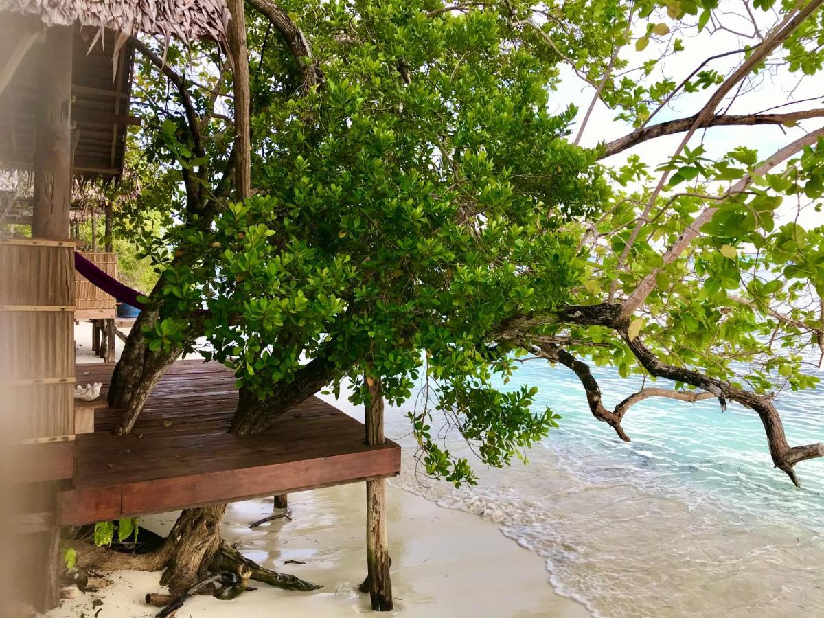 Tabari Dive Lodge Pulau Mansuar Exterior foto